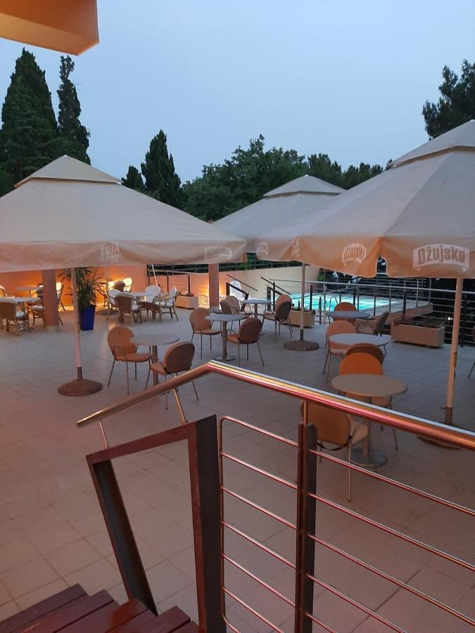 Hotel Tamaris Novi Vinodolski Exterior foto