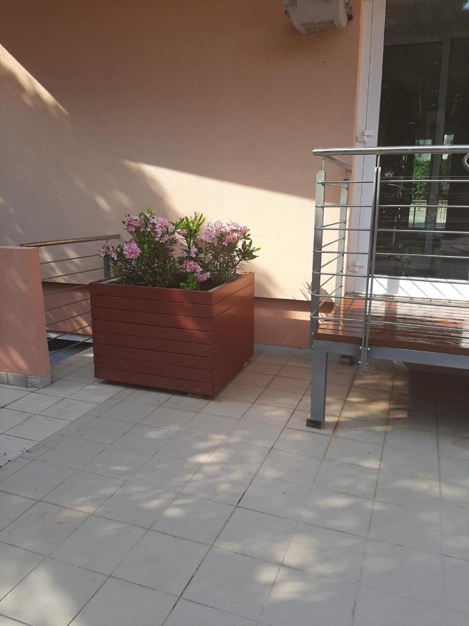 Hotel Tamaris Novi Vinodolski Exterior foto