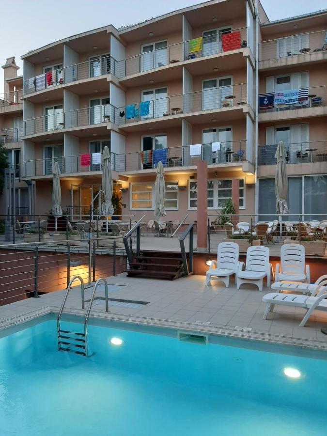 Hotel Tamaris Novi Vinodolski Exterior foto